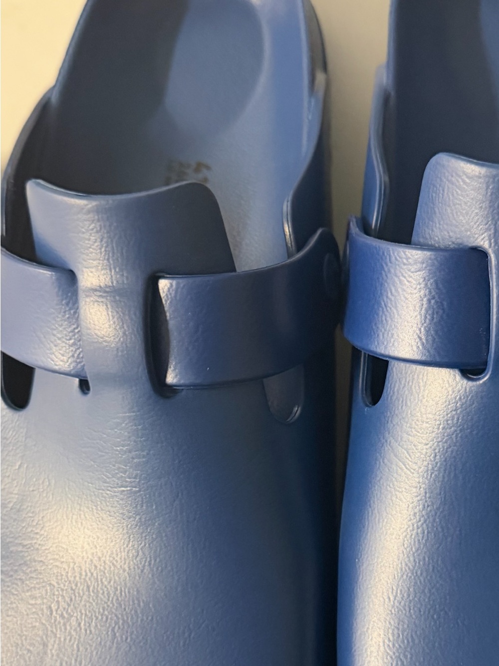 Birkenstock men’s 8-81/2 /women’s 10-101/2 new with tags navy blue